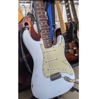 フェンダー(Fender)のfender American vintage ストラトキャスター(エレキギター)