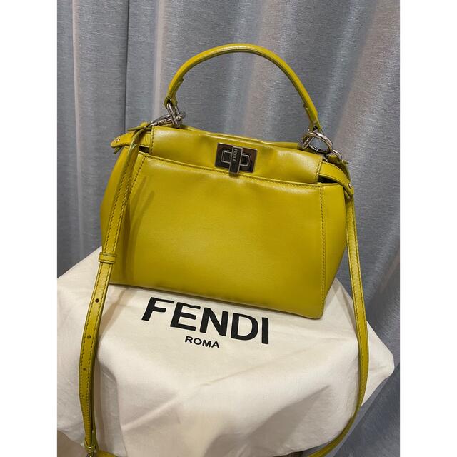 FENDI  フェンディ　ピーカブー ミニ  イエロー　黄色ターンロック内側