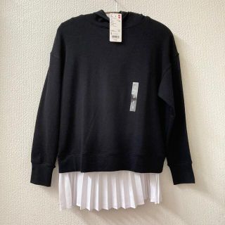 ユニクロ(UNIQLO)のユニクロ  パーカー 黒 、ジーユー プリーツ タンクトップ 2点 セット(パーカー)