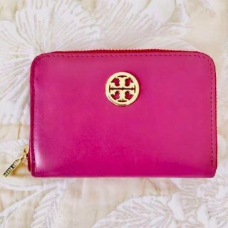 トリーバーチ(Tory Burch)の【新品同様】レア 人気 ピンク Tory Burch ジップ コインケース 財布(コインケース)