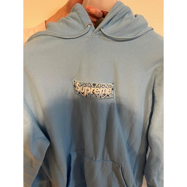 奉呈奉呈supreme バンダナ ボックスロゴ フーディ パーカー