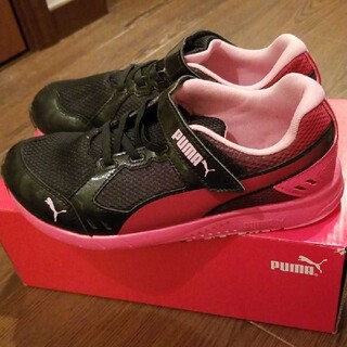 プーマ(PUMA)の【値下げ】Puma 23.5センチ　スニーカー(スニーカー)