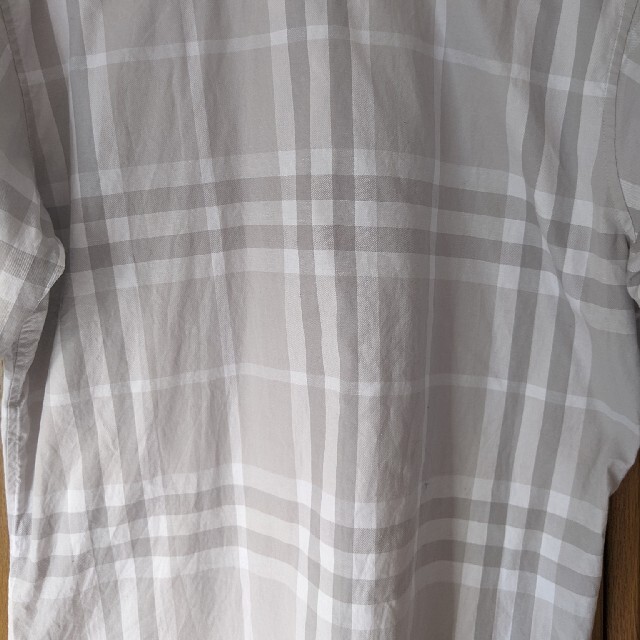 BURBERRY(バーバリー)のバーバリーロンドン　半袖シャツ Mサイズ　灰色　チェック　BURBERRY メンズのトップス(シャツ)の商品写真