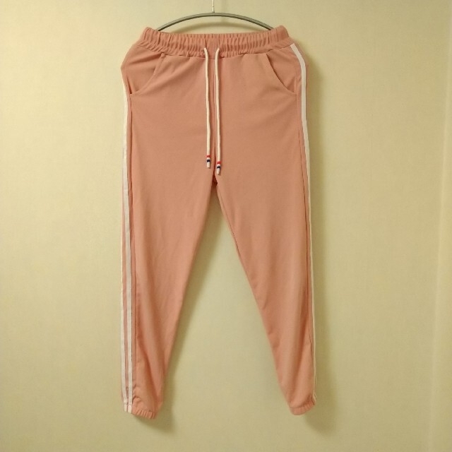 ジャージ　ジョガーパンツ　ピンク　Sサイズ　ジャージズボン レディースのパンツ(その他)の商品写真