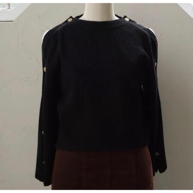 Her lip to(ハーリップトゥ)のEmbellished-Button Ribbed Knit pullover レディースのトップス(ニット/セーター)の商品写真