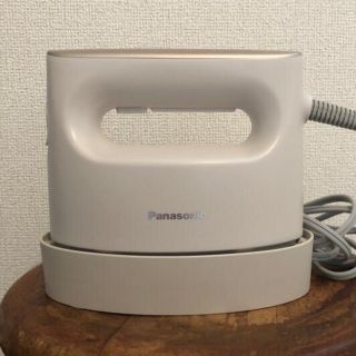 パナソニック(Panasonic)のPanasonic　衣類スチーマー  ベージュ (アイロン)