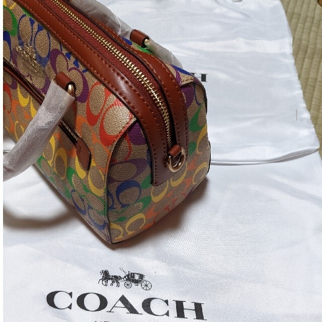 COACH(コーチ)のCOACH  ミニバッグ　カラフルシグネチャー レディースのバッグ(ハンドバッグ)の商品写真