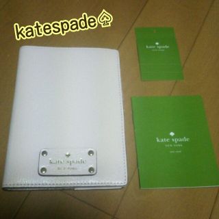 ケイトスペードニューヨーク(kate spade new york)の新品未使用 ケイト・スペード パスポートケース カードケース(名刺入れ/定期入れ)