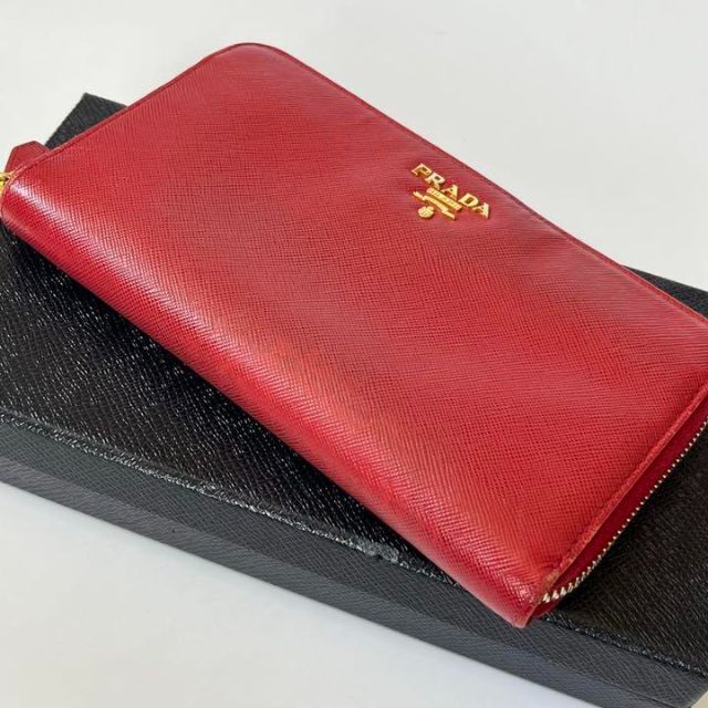 美品✨ PRADA サフィアーノ 長財布 ラウンドジップ 赤【25%OFF】