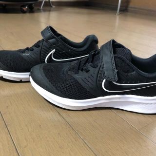 ナイキ(NIKE)のNIKEスニーカー22センチ(スニーカー)