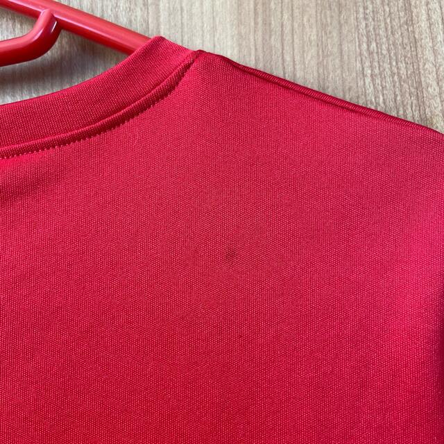 UNDER ARMOUR(アンダーアーマー)のアンダーアーマー　YXL 160センチ　赤 キッズ/ベビー/マタニティのキッズ服男の子用(90cm~)(Tシャツ/カットソー)の商品写真