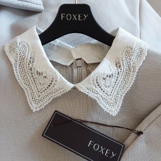 フォクシー(FOXEY)のFOXEY❤️42【DRESS ARIA】2022年完売 サンドベージュ 白襟(ロングワンピース/マキシワンピース)