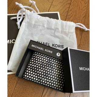 マイケルコース(Michael Kors)のMICHAELKORS   MichaelKors マイケルコース　二つ折り財布(折り財布)