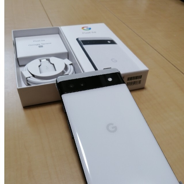 Google Pixel(グーグルピクセル)のGoogle Pixel 6a 128GB Chalk　ホワイト スマホ/家電/カメラのスマートフォン/携帯電話(スマートフォン本体)の商品写真