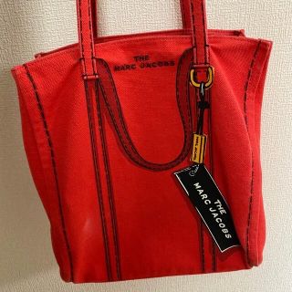 マークジェイコブス(MARC JACOBS)のマークジェイコブス　キャンバストートバッグ　レッド(トートバッグ)