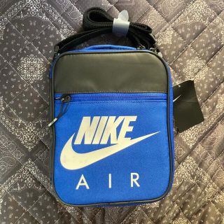 ナイキ(NIKE)の新品 NIKE ナイキ ヘリテージサコッシュ ボディバッグ ショルダーバッグ青黒(ボディバッグ/ウエストポーチ)