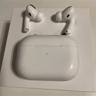 アップル(Apple)のアップル　Airpods Pro ケース　セット(ヘッドフォン/イヤフォン)