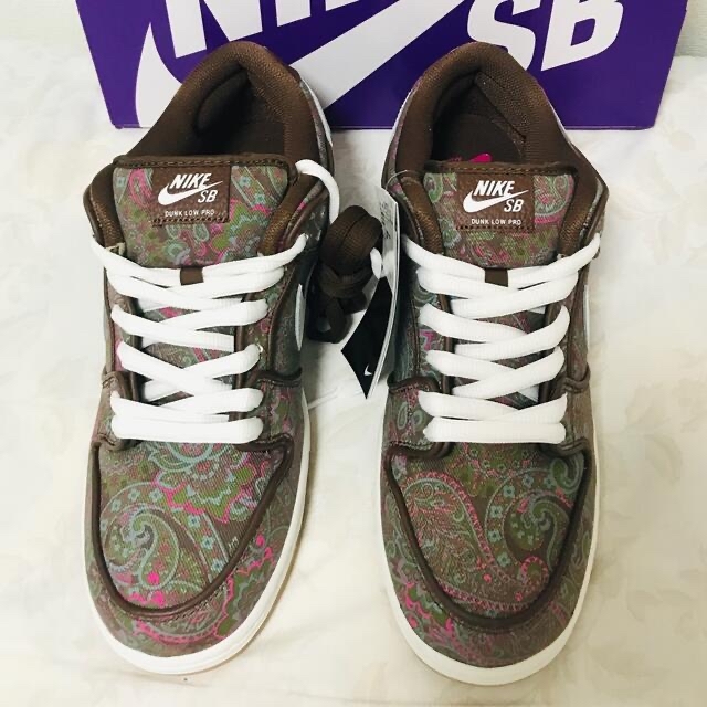 NIKE(ナイキ)の【新品/未使用】NIKE SB DUNK LOW Paisley 29.0cm メンズの靴/シューズ(スニーカー)の商品写真