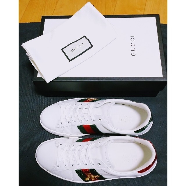 Gucci - グッチ スニーカー エース ビー 白 27.5cmの通販 by 【新品】 27.5cm 白 ビー エース スニーカー グッチ スニーカー