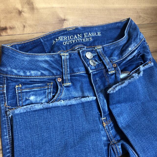 American Eagle(アメリカンイーグル)のAMERICAN EAGLE  ダメージデニム レディースのパンツ(デニム/ジーンズ)の商品写真