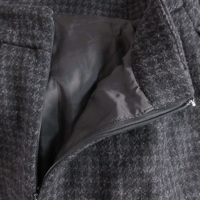 LIMITLESS LUXURY(リミットレスラグジュアリー)のリミットレスラグジュアリー スカート フレア ひざ丈 チェック 36 黒 グレー レディースのスカート(ひざ丈スカート)の商品写真