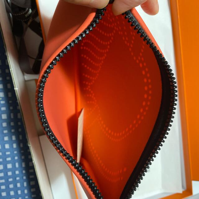 Hermes(エルメス)のHERMES 《ネオバン　カノエH》PM レディースのファッション小物(ポーチ)の商品写真