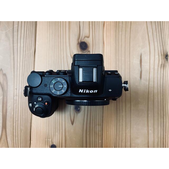 Nikon Z5 + Nikon 40mm F2 美品スマホ/家電/カメラ