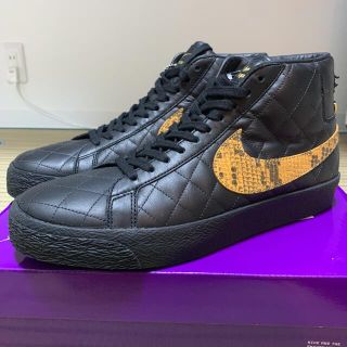 シュプリーム(Supreme)のNIKE SB ZOOM BLAZER MID QS Supreme(スニーカー)