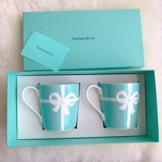 ティファニー(Tiffany & Co.)の《新品未使用》ティファニー　マグカップ　ブルーリボン(グラス/カップ)