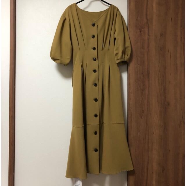 ☆新品・タグ付き☆マイストラーダ タックフレアワンピース