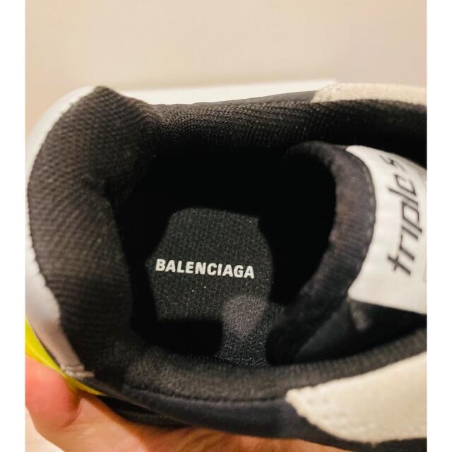 Balenciaga(バレンシアガ)の7272様専用　★箱・袋付き★BALENCIAGA Triple S スニーカー メンズの靴/シューズ(スニーカー)の商品写真