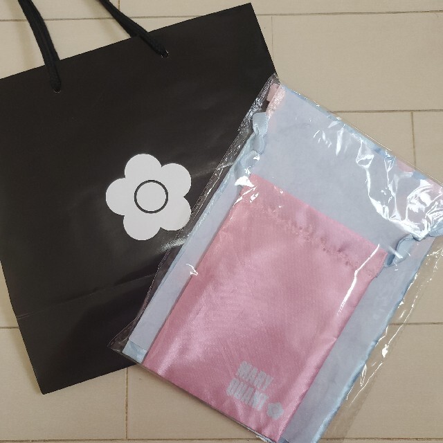 MARY QUANT(マリークワント)のMARY QUANT♡巾着セット（ショッパー付き） レディースのファッション小物(ポーチ)の商品写真