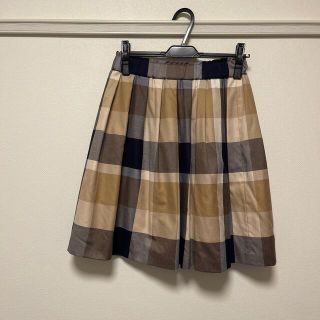 バーバリーブルーレーベル(BURBERRY BLUE LABEL)のスカート　BURBERRY Bluelabelバーバリーブルーレーベル　(ひざ丈スカート)