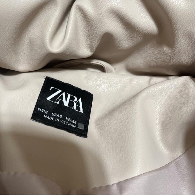 ZARA(ザラ)のZARAダウンジャケット レディースのジャケット/アウター(ダウンジャケット)の商品写真