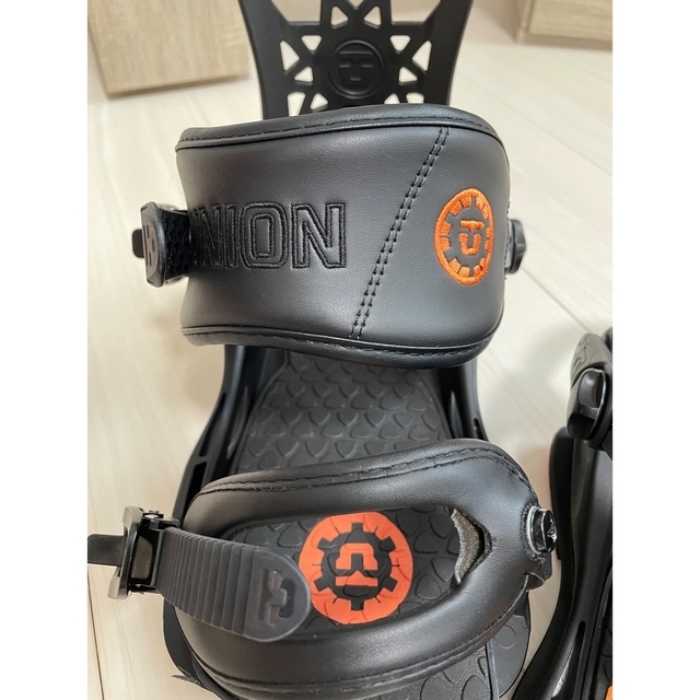 BURTON(バートン)の【美品!!】UNION ユニオン ビンディング (バインディング) スポーツ/アウトドアのスノーボード(バインディング)の商品写真