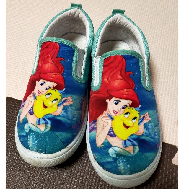 Disney(ディズニー)のアリエル　靴　18　女の子　プリンセス　スニーカー　スリッポン キッズ/ベビー/マタニティのキッズ靴/シューズ(15cm~)(スニーカー)の商品写真