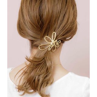 フラワー(flower)のflowerサニーブルームクリップ★ヘアクリップ細め花ハーフアップゴールドアクセ(バレッタ/ヘアクリップ)