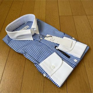 スーツカンパニー(THE SUIT COMPANY)のスーツカンパニー長袖ドレスシャツストライプタブカラーM(39-84)新品サックス(シャツ)