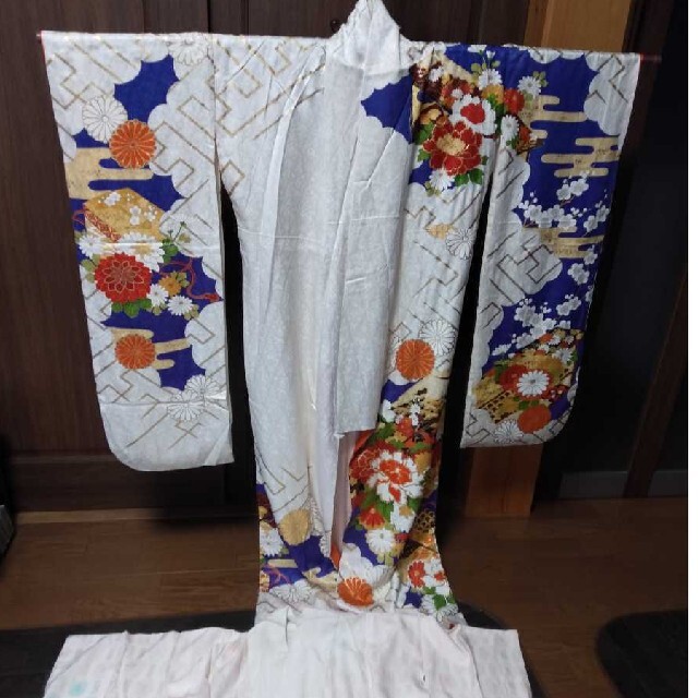 着物 振り袖 振袖 長襦袢 きもの 成人式 卒業式 刺繍 アンティーク着物