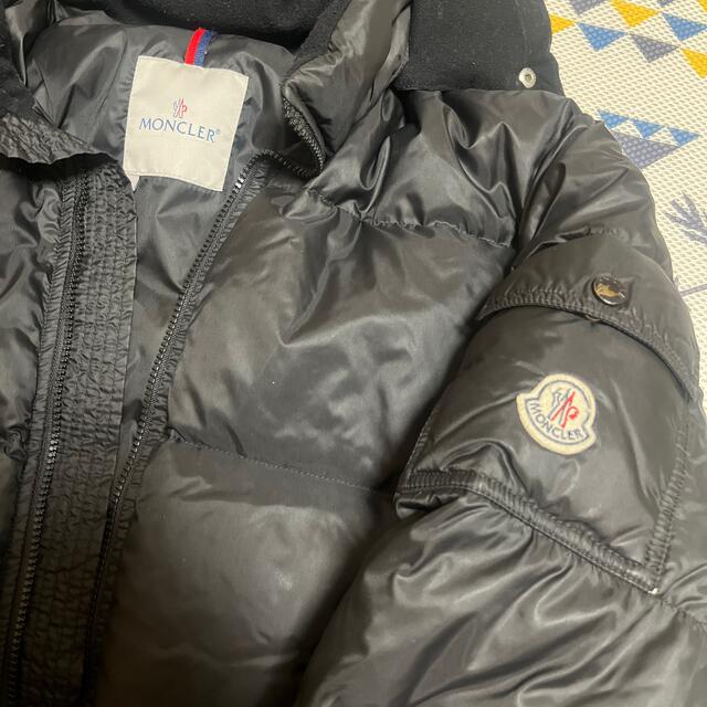 MONCLER(モンクレール)のモンクレール　最終　バジーレ　アニメ有り　国内正規 メンズのジャケット/アウター(ダウンジャケット)の商品写真