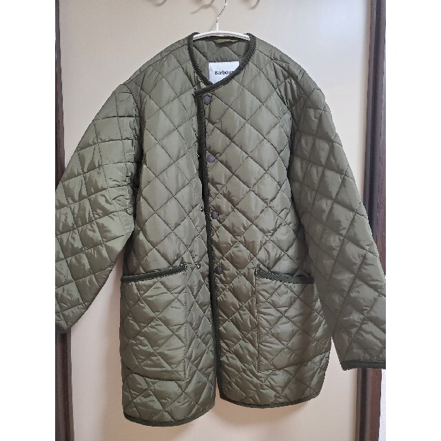 Barbour/バブアー キルトノーカラーコート カーキ レディース Barbour/バブアー キルトノーカラーコート カーキ レディース