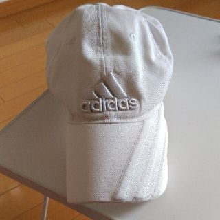 アディダス(adidas)のアディダス　白キャップ(キャップ)