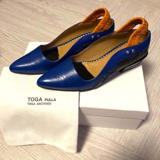 トーガプルラ　TOGA PULLA レザーシューズ　本革　秋冬パンプス