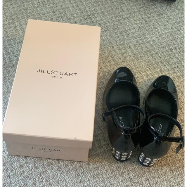 JILLSTUART(ジルスチュアート)のJILLSTUART shoe ビジューヒールアンクルストラップパンプス レディースの靴/シューズ(ハイヒール/パンプス)の商品写真