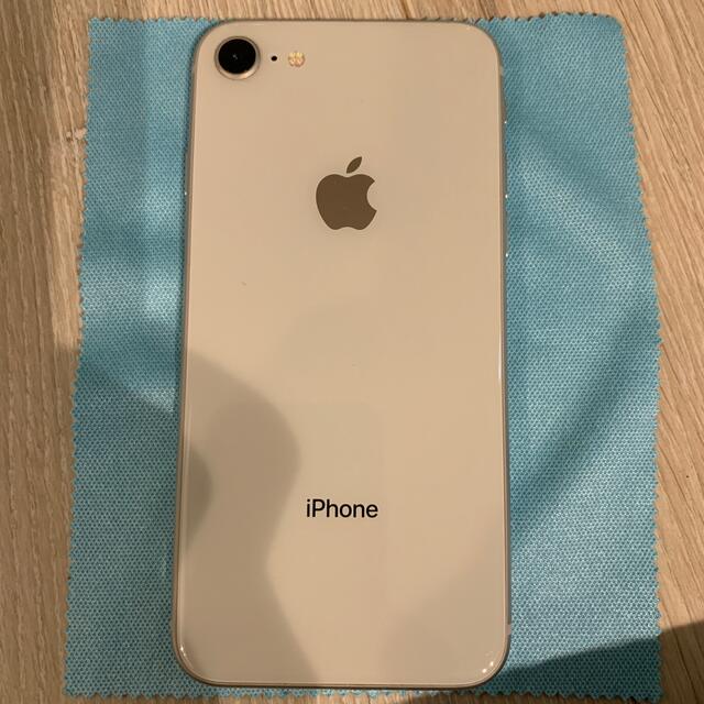 iPhone(アイフォーン)のiPhone8 256GB スマホ/家電/カメラのスマートフォン/携帯電話(スマートフォン本体)の商品写真