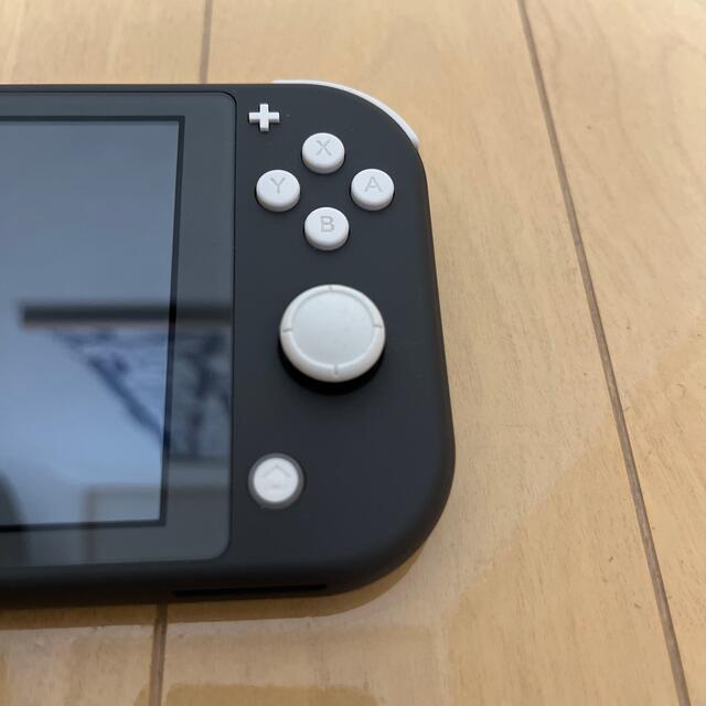 Nintendo Switch(ニンテンドースイッチ)のNintendo Switch Liteグレー エンタメ/ホビーのゲームソフト/ゲーム機本体(家庭用ゲーム機本体)の商品写真