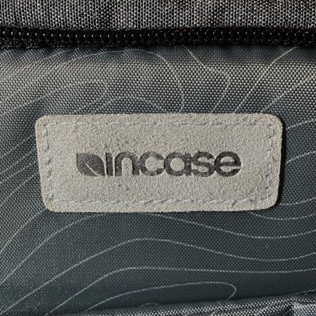 Incase(インケース)のインケース リュックサック - ダークグレー レディースのバッグ(リュック/バックパック)の商品写真