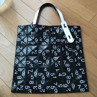 イッセイミヤケ(ISSEY MIYAKE)のBAOBAO バッグ　数字デザイン(トートバッグ)