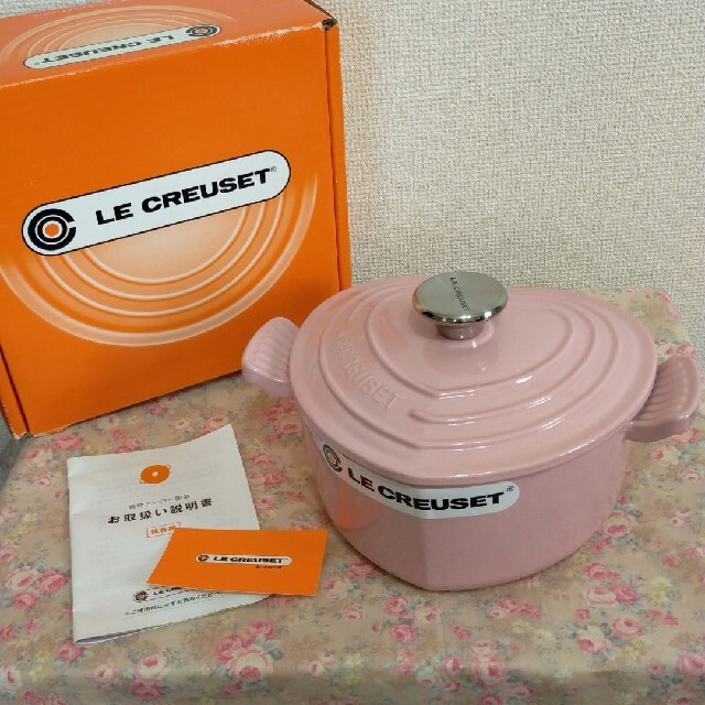 LE CREUSET(ルクルーゼ)のルクルーゼ ココットダムール ハート 鍋 シフォンピンク ピンク 20cm 新品 インテリア/住まい/日用品のキッチン/食器(鍋/フライパン)の商品写真