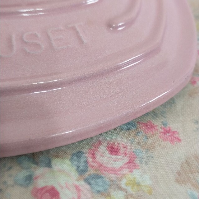 LE CREUSET(ルクルーゼ)のルクルーゼ ココットダムール ハート 鍋 シフォンピンク ピンク 20cm 新品 インテリア/住まい/日用品のキッチン/食器(鍋/フライパン)の商品写真